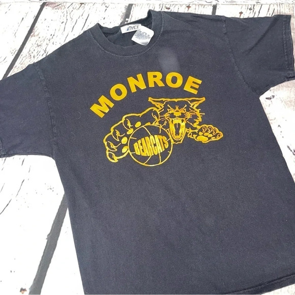 Monroe MHS Bearcats T-shirt medium - Picture 1 of 3